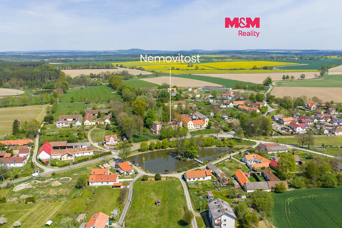 Prodej rodinného domu 963 m², pozemek 4672 m²